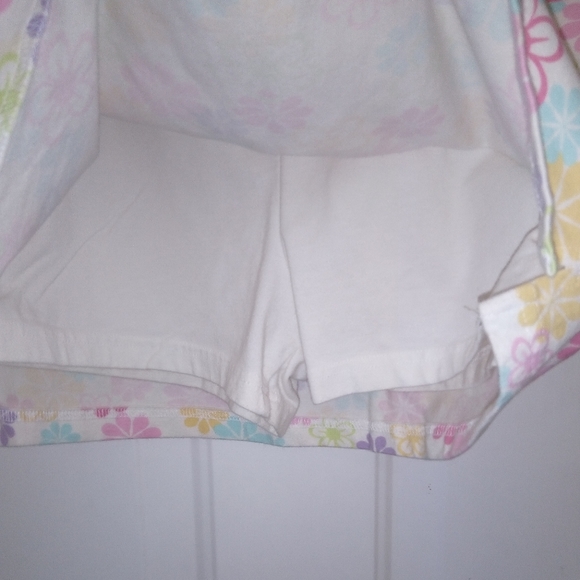 White multicolored floral skort - Picture 2 of 3